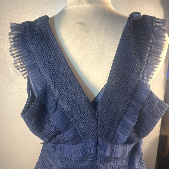 Navi blue lace dress. V cut back and front - Picture 5 of 6